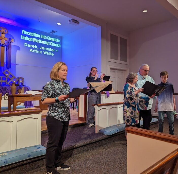 Derek Jennifer and Arthur White Join Glendale United Methodist Church Nashville TN UMC